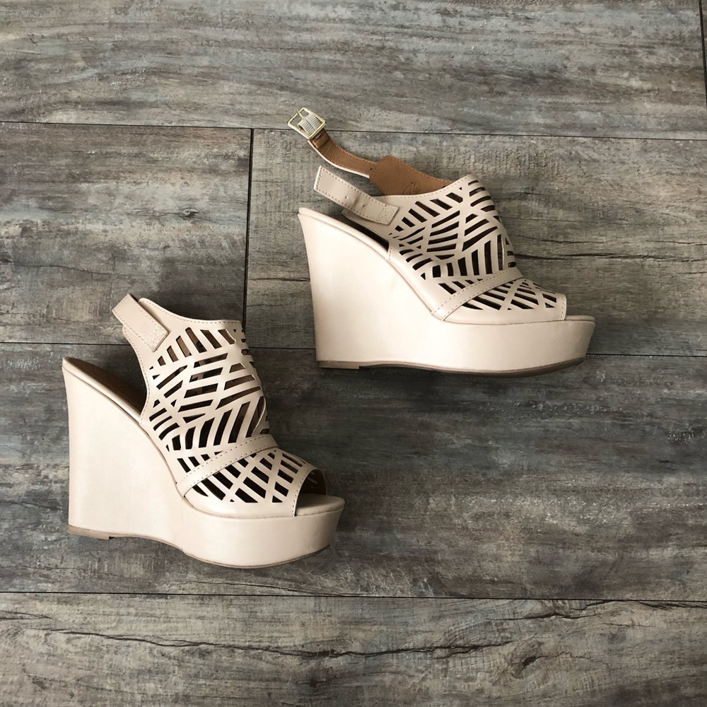 nude wedges